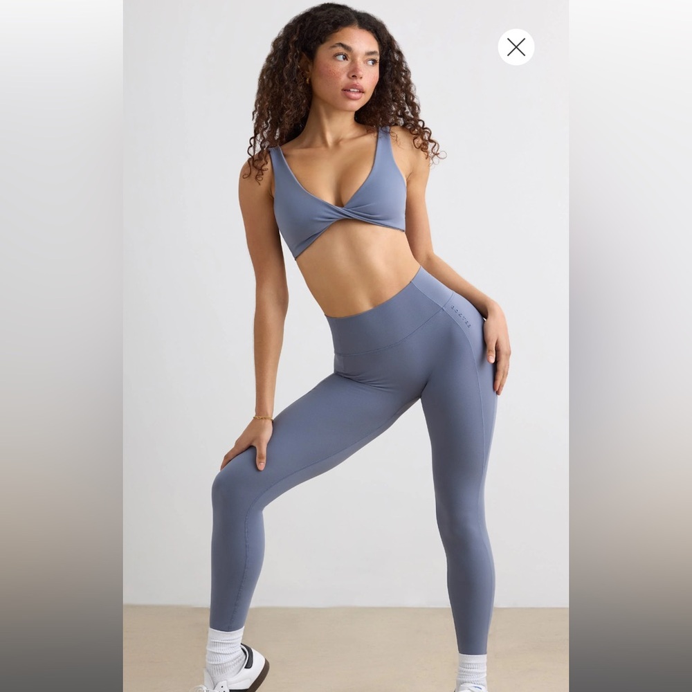 NWT Matching Bo&Tee Front Twist sports bra & leggings in Slate Grey XS